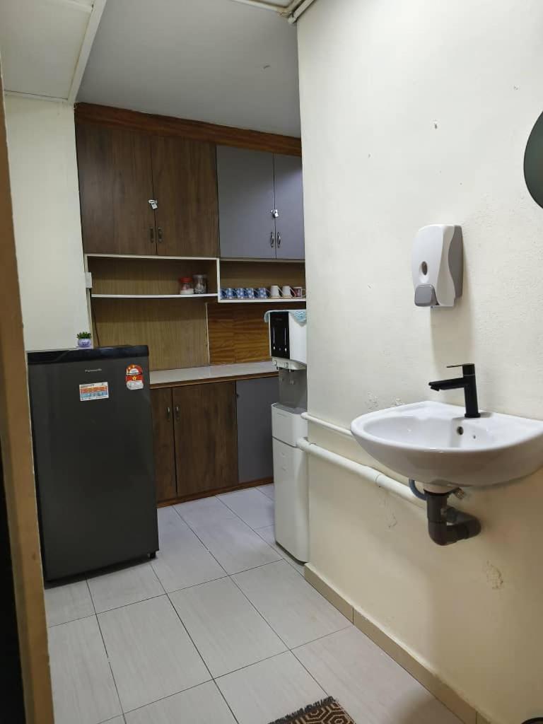De Cameron Guest House Тана Рата Екстериор снимка